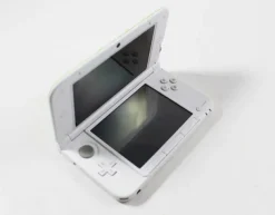 Nintendo 3DS XL Green Yoshi Edition System - Discounted