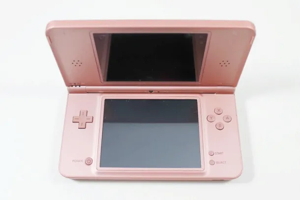 Nintendo DSi XL System - Metallic Pink