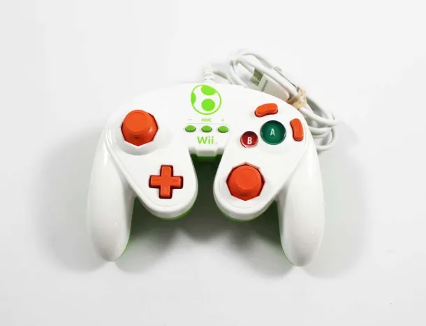 Nintendo Wii U Yoshi Pro Controller