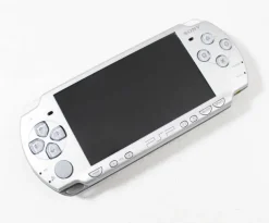PSP-2000 Handheld System (Silver) - Discounted