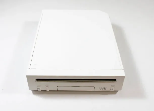 WII System Family Edition - Discounted White