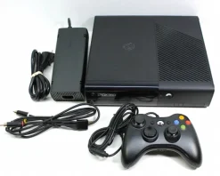 XBOX 360 E Console 4GB