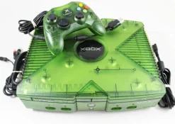 Xbox System - Limited Edition Halo Version w/ Regular Green Controller